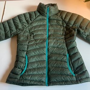 Green insulated jacket